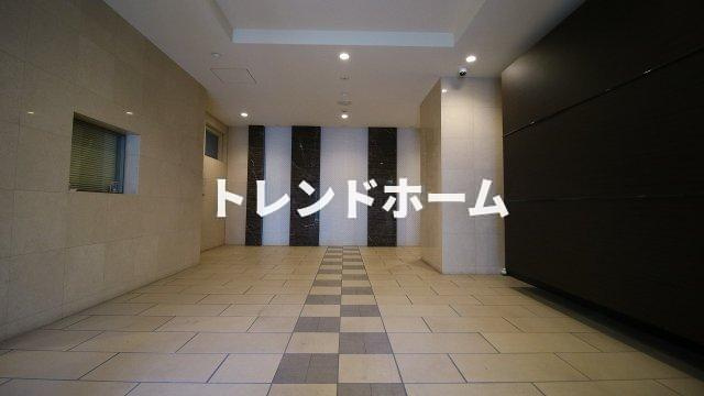 プレサンス阿波座ステーションフロントのエントランス|選べる家電プランあり！！
