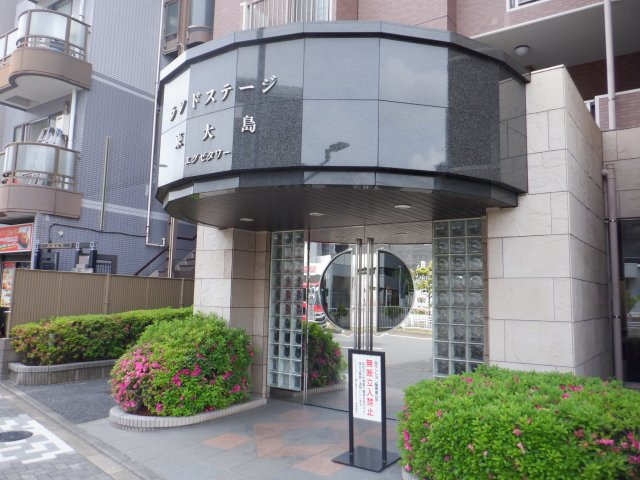 ランドステージ東大島エグゼタワーのエントランス