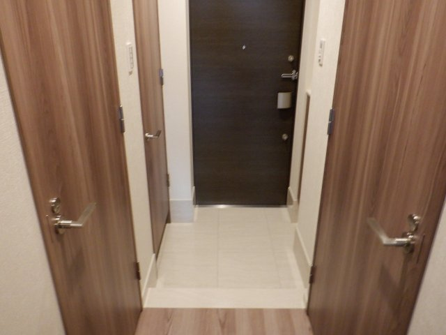 アトラスリベルタ文京湯島の玄関