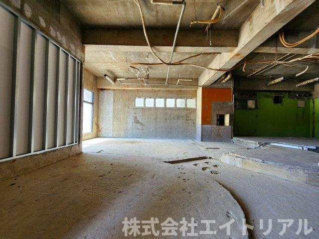 LEPUSビルの内装