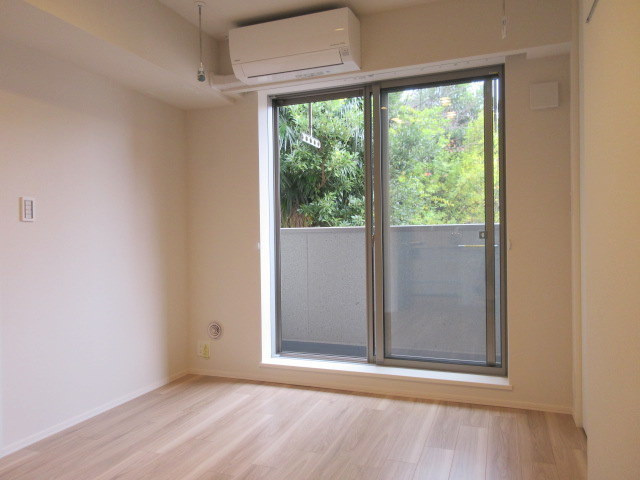 ao yokohamaの洋室|すっきりとした洋室６帖