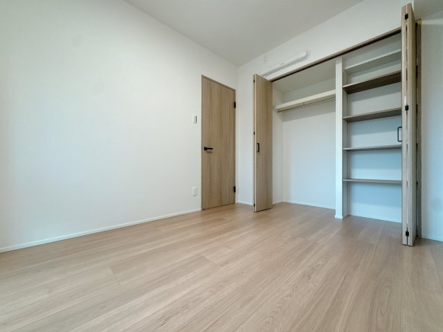 【洋室】 | コアマンション和白東パセオ☆仲介手数料無料☆ | 全居室エアコン設置可能です♪エアコンが取付られずに、収納部屋や物置部屋にされてるマンション意外と多いんです！