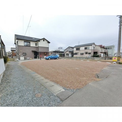 岐阜市柳津町南塚４丁目の駐車場の外観