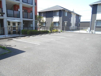【駐車場】