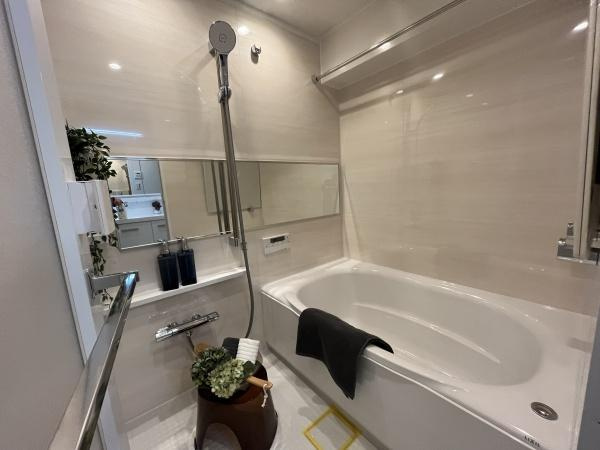 サンハイツ綱島の浴室|浴室乾燥機付きですので、天気の悪い日も洗濯が出来るのはうれしいです♪