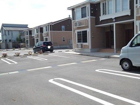 ニューバンブスⅡＢの駐車場|駐車スペースもあります