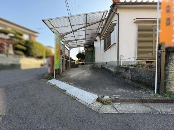 岩出市曽屋　中古戸建の駐車場