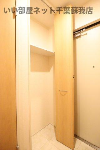 ラテルの収納|ちょっとした収納スペースも充実しています