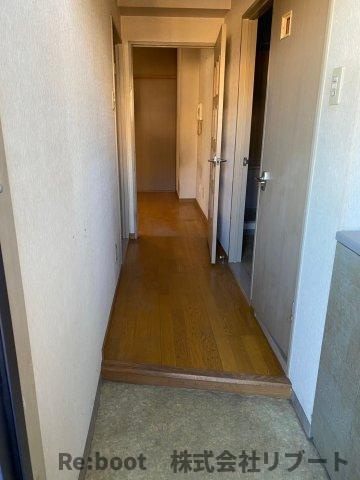 ブルームライフ市川（旧エヴァーグリーン市川）の玄関