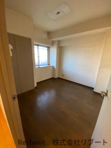 ブルームライフ市川（旧エヴァーグリーン市川）の洋室