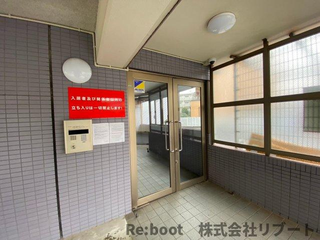 ブルームライフ市川（旧エヴァーグリーン市川）のエントランス