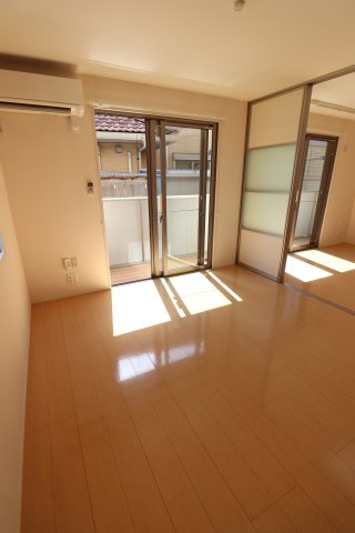 エフハウスの居間・リビング