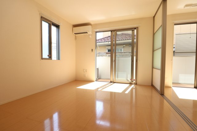 エフハウスの居間・リビング