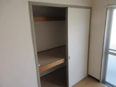 サンハイム島谷の収納