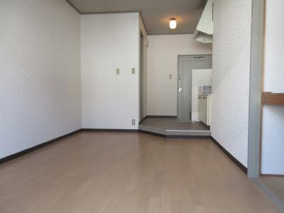 サンハイム島谷の内装