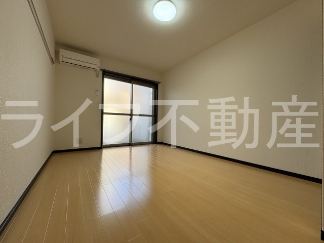 アルベージュ八戸ノ里Ⅰ番館の洋室|個人の部屋や寝室として使える洋室です