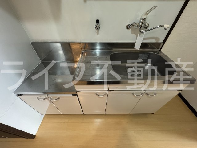 アルベージュ八戸ノ里Ⅰ番館のキッチン|使いやすいキッチンです