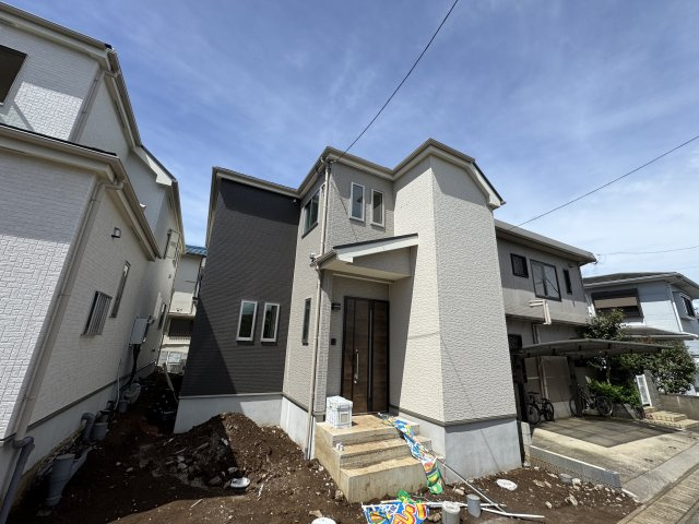 松戸市八ケ崎３丁目新築戸建【八ヶ崎第二小学校：5分】の外観|A号棟外観・7月17日撮影・もうすぐ完成！