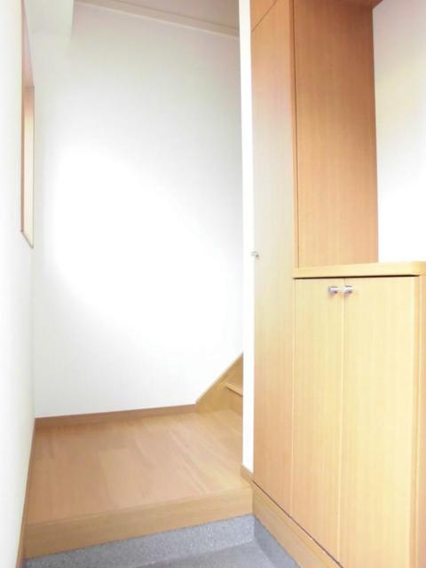 南小畑１丁目店舗付アパートＡの玄関|玄関