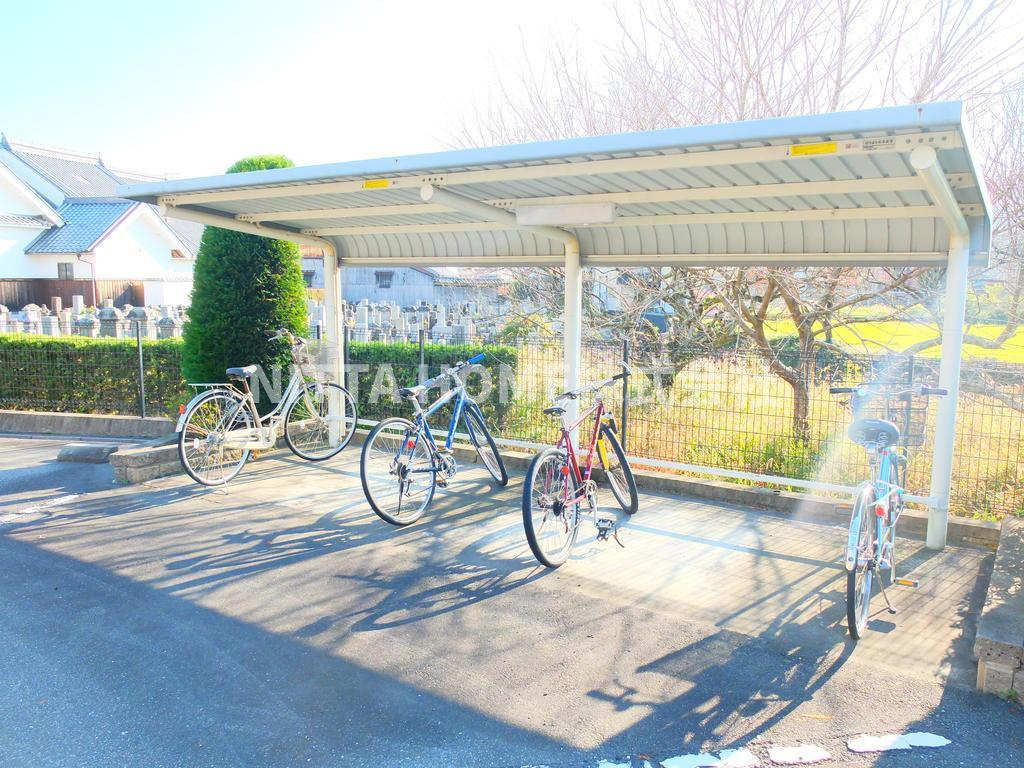 カンパーニュ黒岡　Ⅱのその他共用部分|屋根付き駐輪所は無料です！！