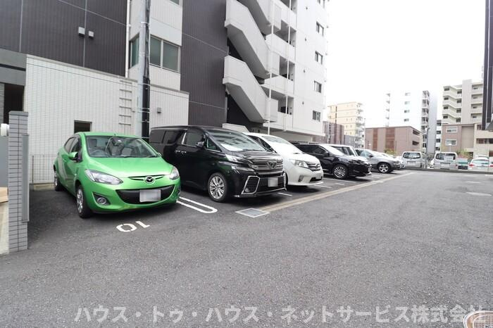 Ⅴestaの駐車場