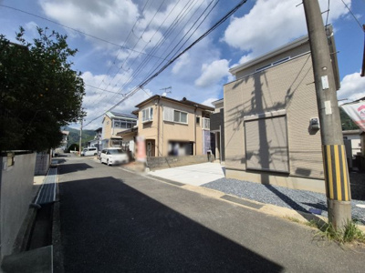 【前面道路含む現地写真】 | 亀岡 篠町篠下中筋　新築一戸建