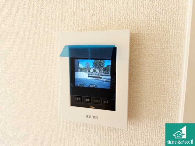 神戸市垂水区桃山台　新築一戸建ての防犯設備|カラーモニターインターホン！声だけでなく来訪者の姿や顔がモニターで確認できるので、小さなお子様がいらっしゃるご家庭でも安心できます！