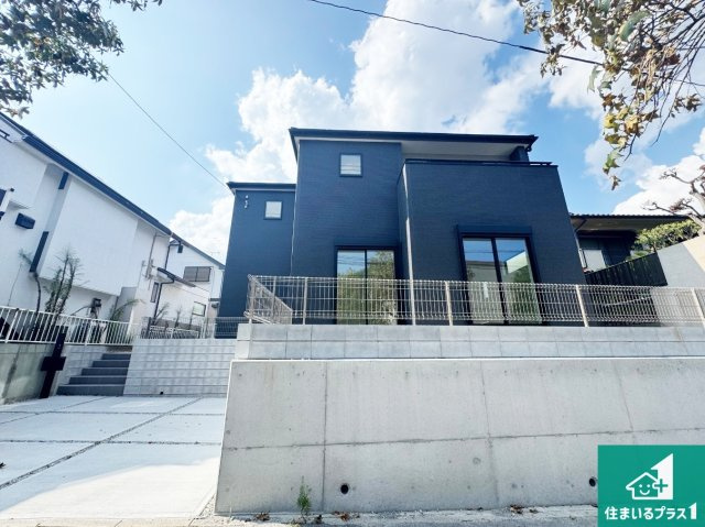 神戸市垂水区桃山台　新築一戸建ての外観|安心の10年保証！外観を美しく保ち、雨水で汚れを落とします！気になることがありましたら、お気軽にお問い合わせください！