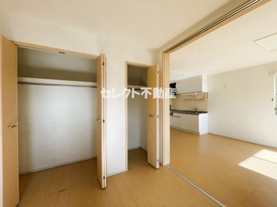 【内装】 | サン・オアシスⅠ | ちょっとした収納スペースも充実しています