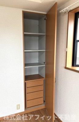 【その他】 | アルファルドⅡ | リビング収納