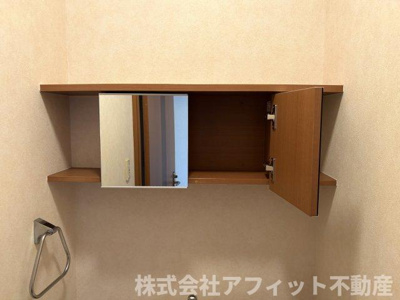 【その他】 | アルファルドⅡ | トイレ収納棚