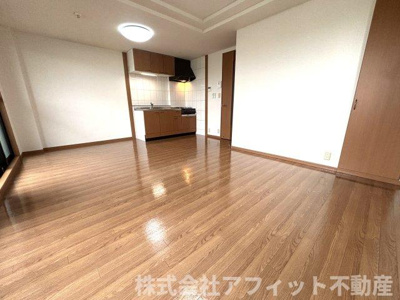 【居間・リビング】 | アルファルドⅡ | LDK13.2帖