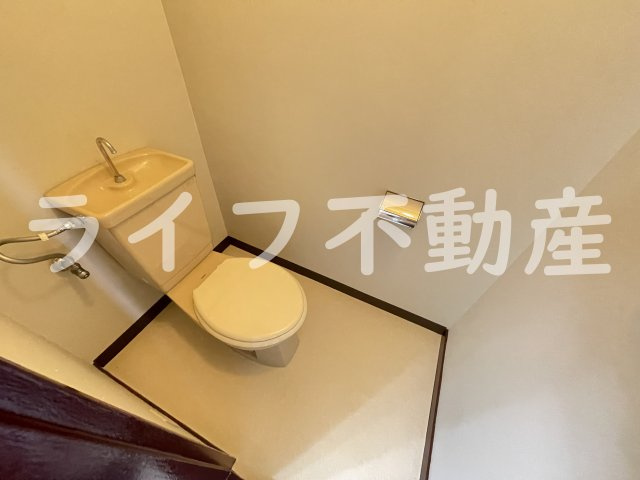 第二シャトー新町のトイレ|シンプルで使いやすいトイレです