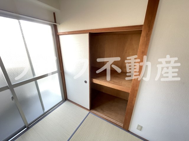 第二シャトー新町の収納|大きなスペースがあり、収納には困りません