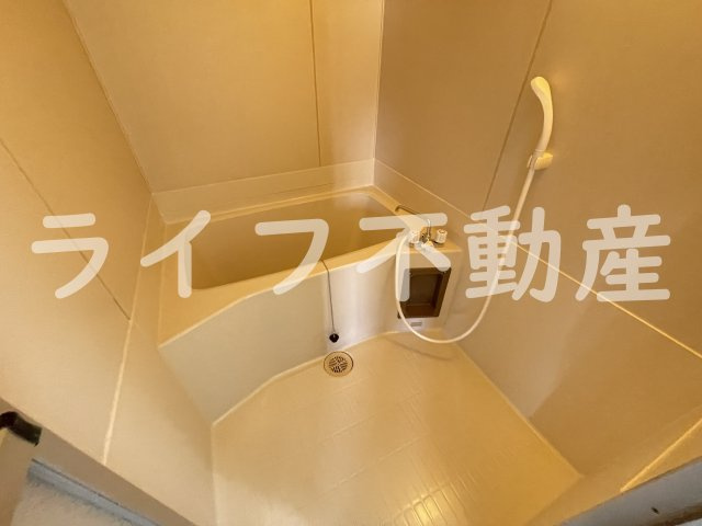 第二シャトー新町の浴室|きれいなお風呂です