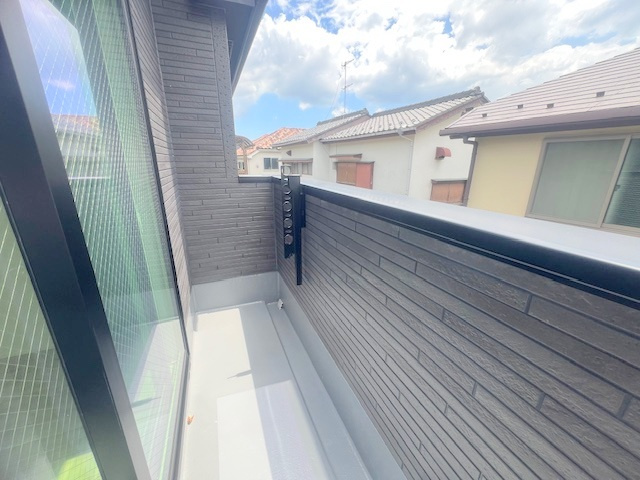 茅ヶ崎市松が丘1丁目　新築戸建　1号棟のバルコニー|2階バルコニー◇◇