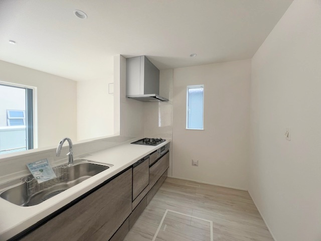 茅ヶ崎市松が丘1丁目　新築戸建　1号棟のキッチン|キッチンスペース◇