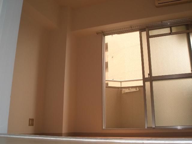 【洋室】 | メゾンドール山中