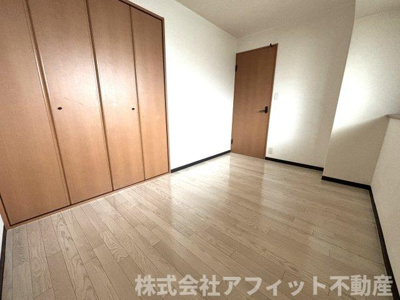 【寝室】 | サンフォレスト曙 | 洋室5.8帖