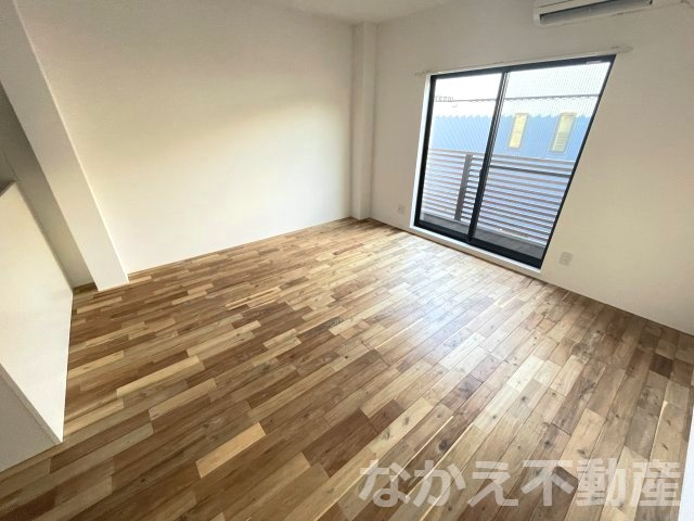 【居間・リビング】 | こちらの居間で趣味の時間をお楽しみください