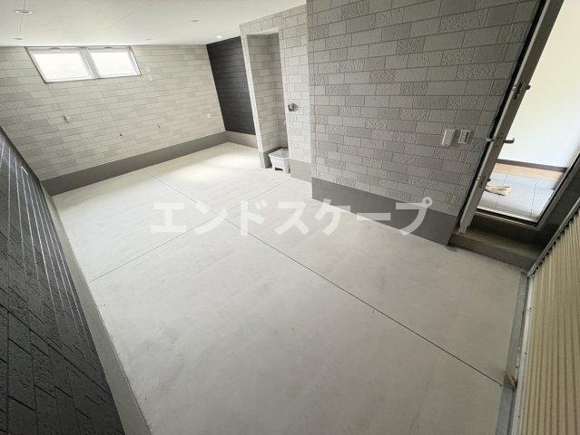 SOUTH-GARAGEの駐車場|高崎、前橋のお部屋探しはエンドスケープまで！お客様の理想お聞かせ下さい♪