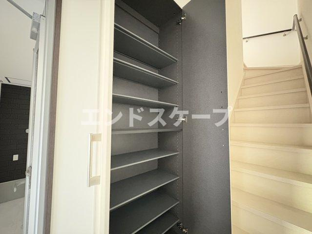 SOUTH-GARAGEの収納|高崎、前橋のお部屋探しはエンドスケープまで！お客様の理想お聞かせ下さい♪