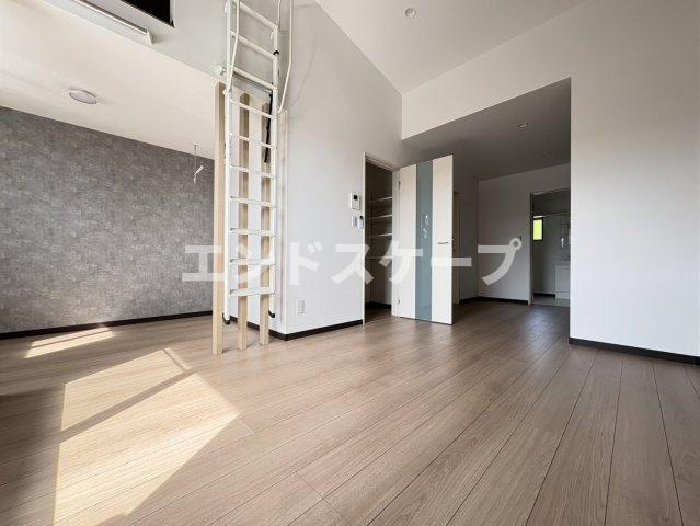 SOUTH-GARAGEの居間・リビング|高崎、前橋のお部屋探しはエンドスケープまで！お客様の理想お聞かせ下さい♪