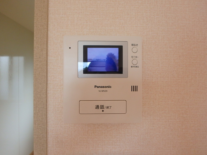 リビングタウン万々 C棟のセキュリティ|ＴＶモニター付インターホン