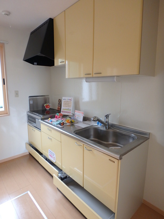 リビングタウン万々 C棟のキッチン|キッチン