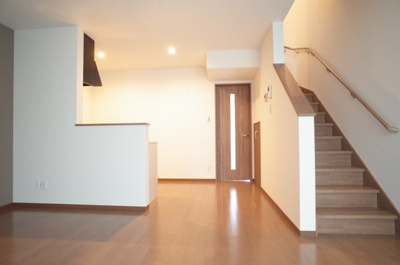 【居間・リビング】 | クリスタルハイツ仁豊野