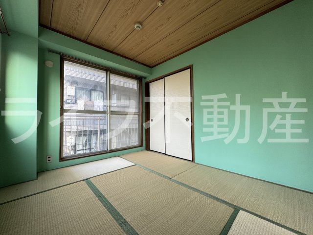 ハイネスト八戸ノ里の内装|明るい色調の室内です