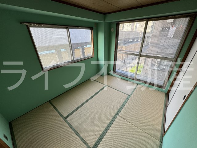 ハイネスト八戸ノ里の和室|柔らかい畳が心地よい和室