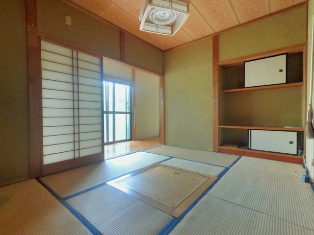 高知市薊野西町２丁目　中古一戸建ての和室|日本らしい落ち着いた雰囲気の和室です