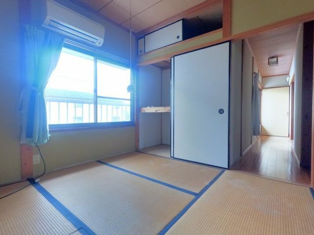 高知市薊野西町２丁目　中古一戸建ての和室|柔らかい畳が心地よい和室